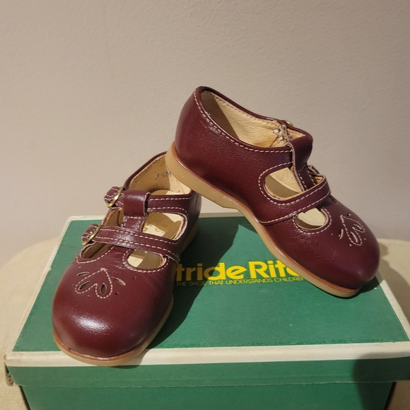 Stride Rite Kids' Brown Leather Shoes - Picture 1 of 8